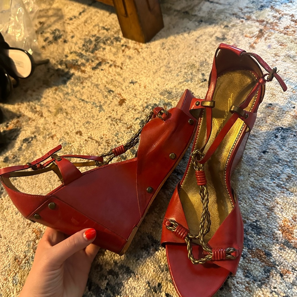 Y2K Vince Camuto Red Strappy Wedges